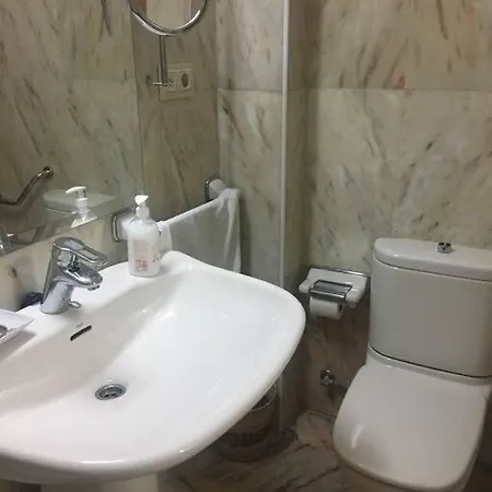 Amplio Apartamento En Plaza Trinidad * Granada