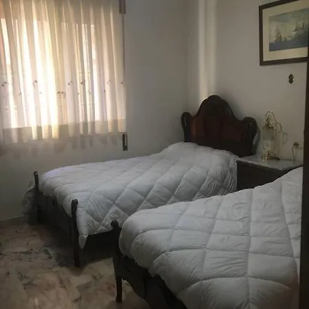 Amplio Apartamento En Plaza Trinidad * Granada